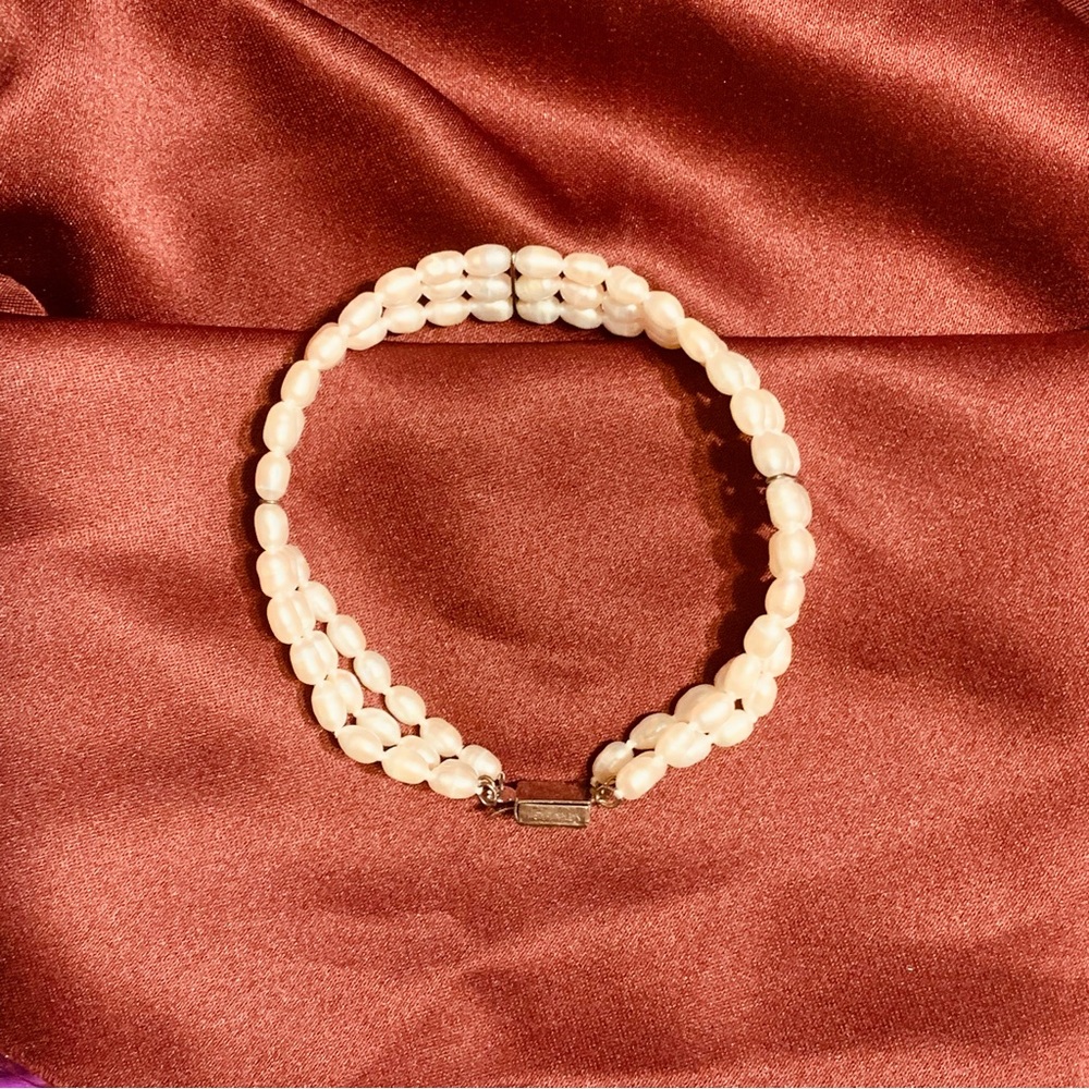 𖢻Imperial Deltah𖢻 𝐕𝐢𝐧𝐭𝐚𝐠𝐞 Fresh Water Pearl Necklace and Bracelet Set - Picture 3 of 7